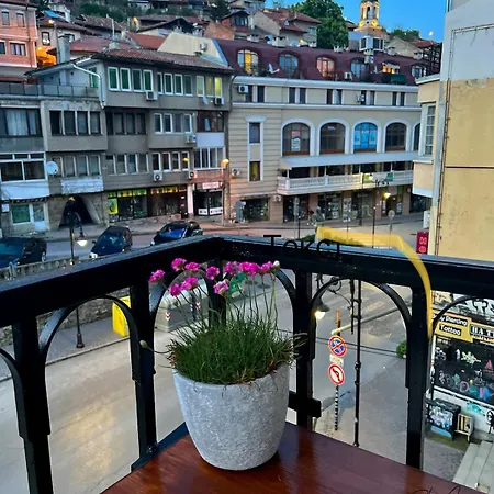 Апартамент Boutique 2bb 2br Location And Stunning View! Велико Търново